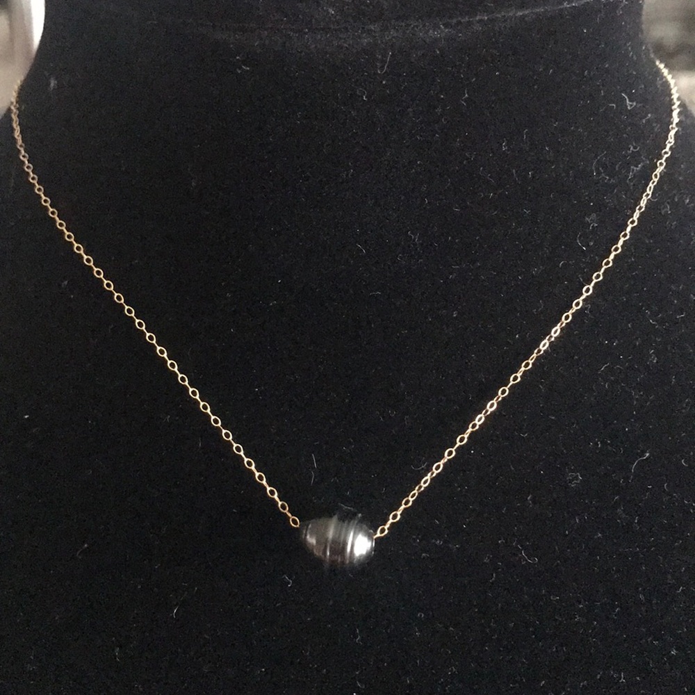 Tahitian pearl necklace